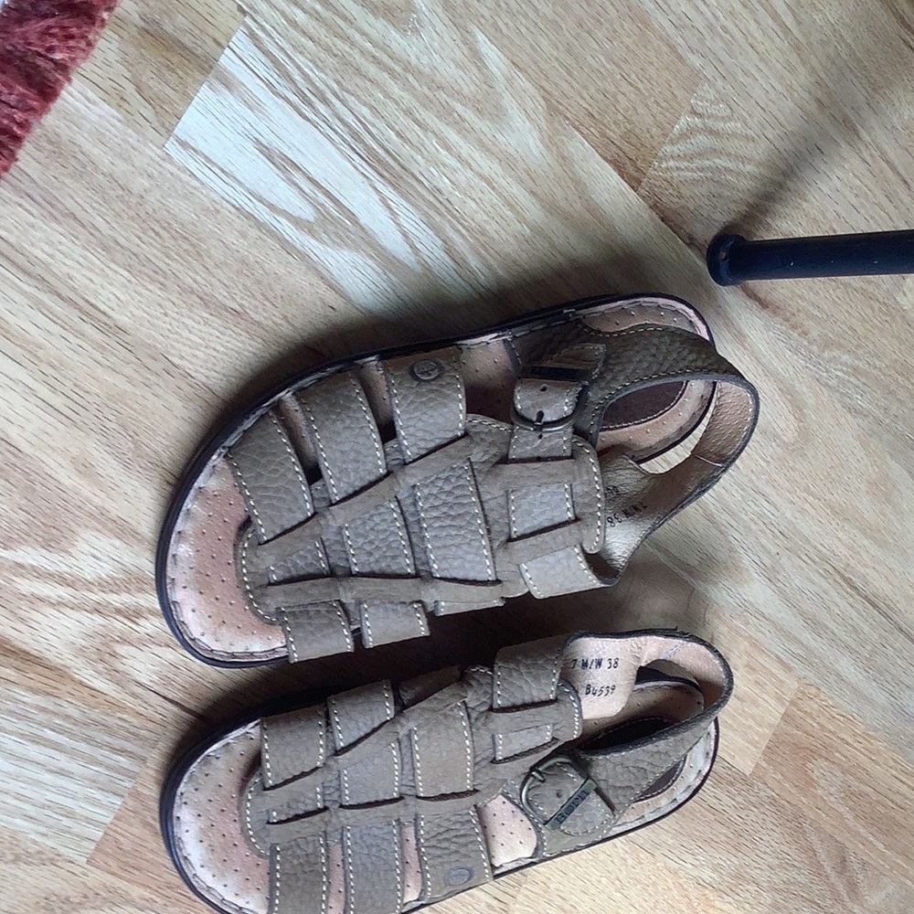 BORN Sandals - Picture 7 of 8